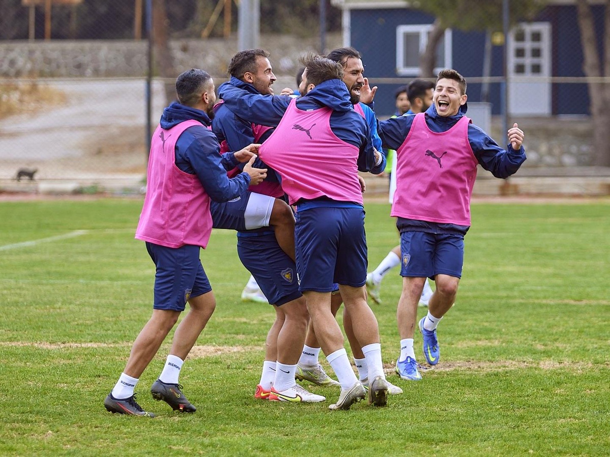 Bucaspor 1928\'den neşeli antrenman