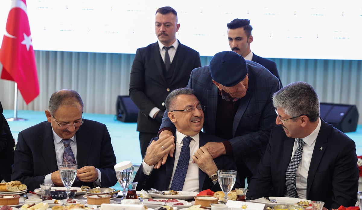 Cumhurbaşkanı Yardımcısı Oktay, Kayseri\'de "2023\'e Doğru Şehir Buluşmaları" programında konuştu Açıklaması