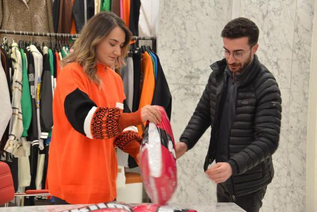 Müşterinin gönderdiği kabandan fiyatı dudak uçuklatan altın bilezik çıktı ama büyük bir sorun var