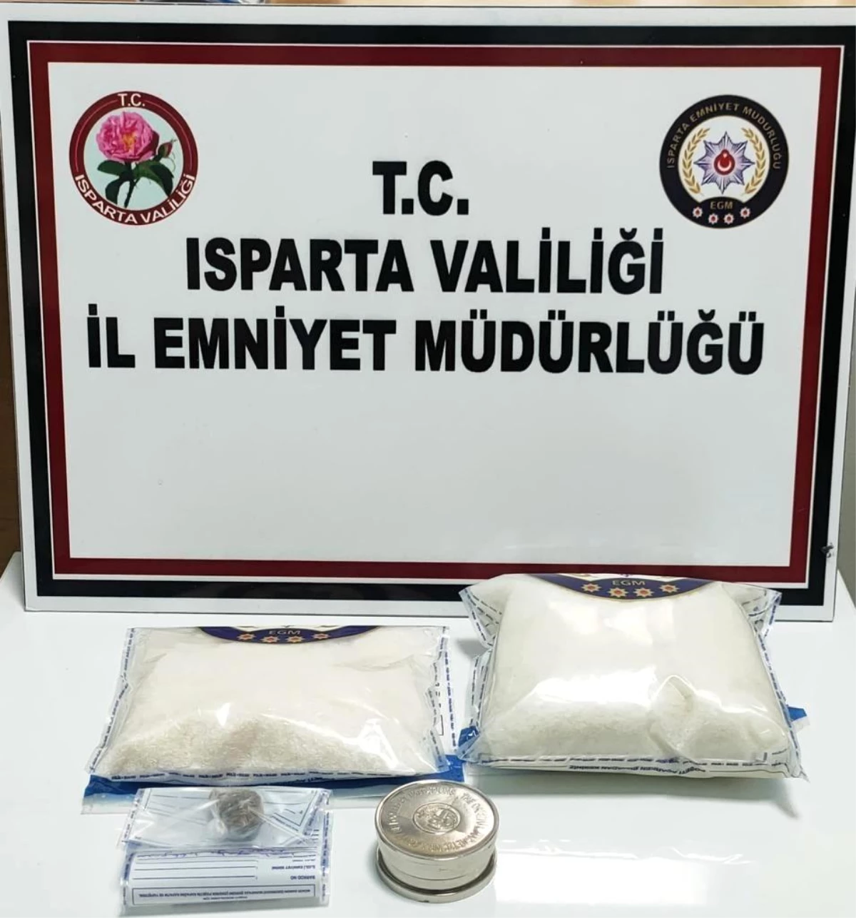 Isparta\'da 1 kilogram uyarıcı nitelikli madde ele geçirildi