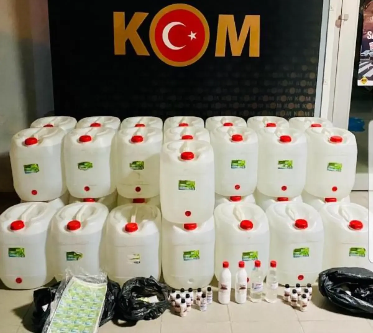 Kırklareli'de 1100 litre etil alkol ele geçirildi