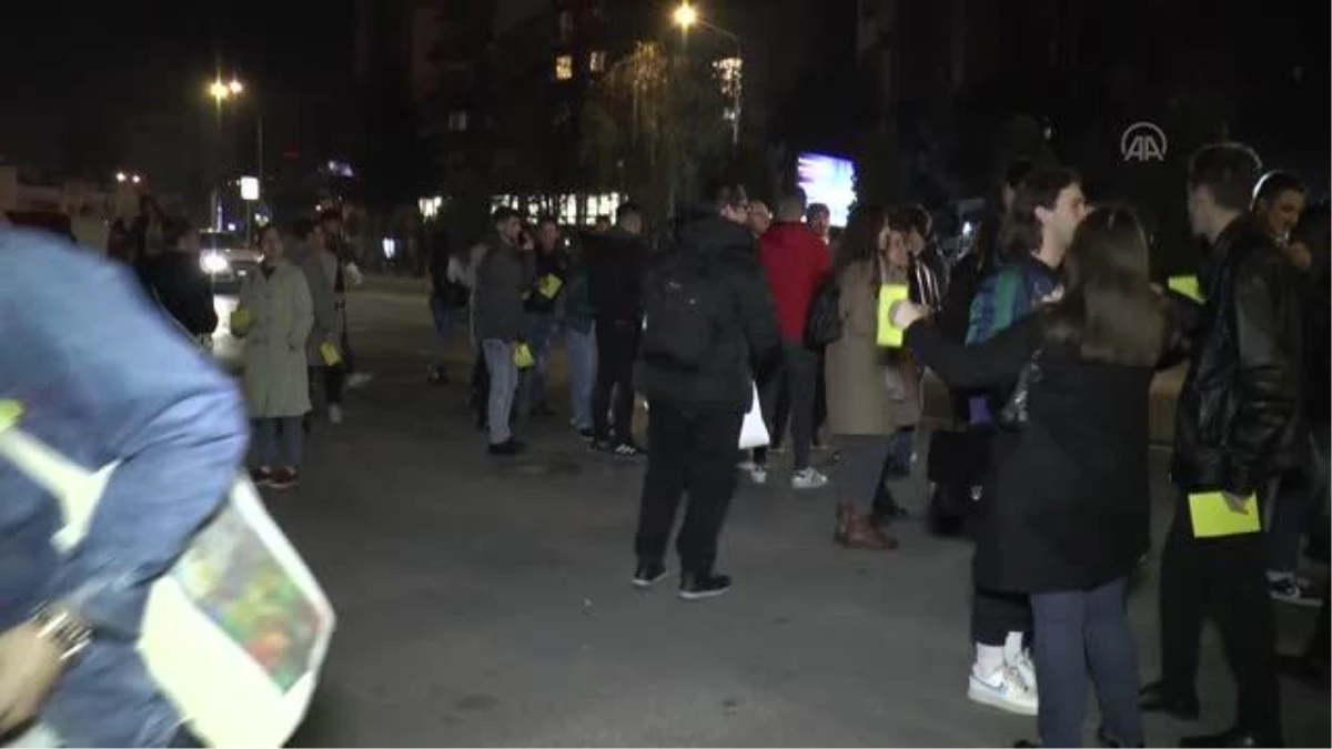 Kuzey Makedonya\'da Uluslararası Öğrenciler Günü dolayısıyla yürüyüş düzenlendi