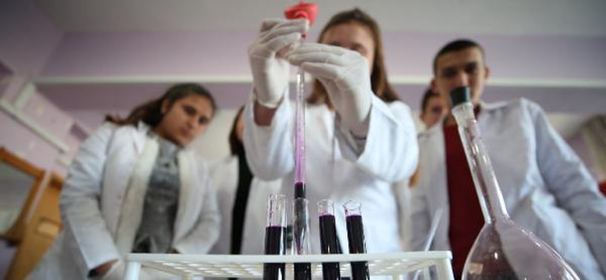Milli Eğitim Bakanlığı, liselerde "Bilim Uygulamaları Programı"nı başlatıyor
