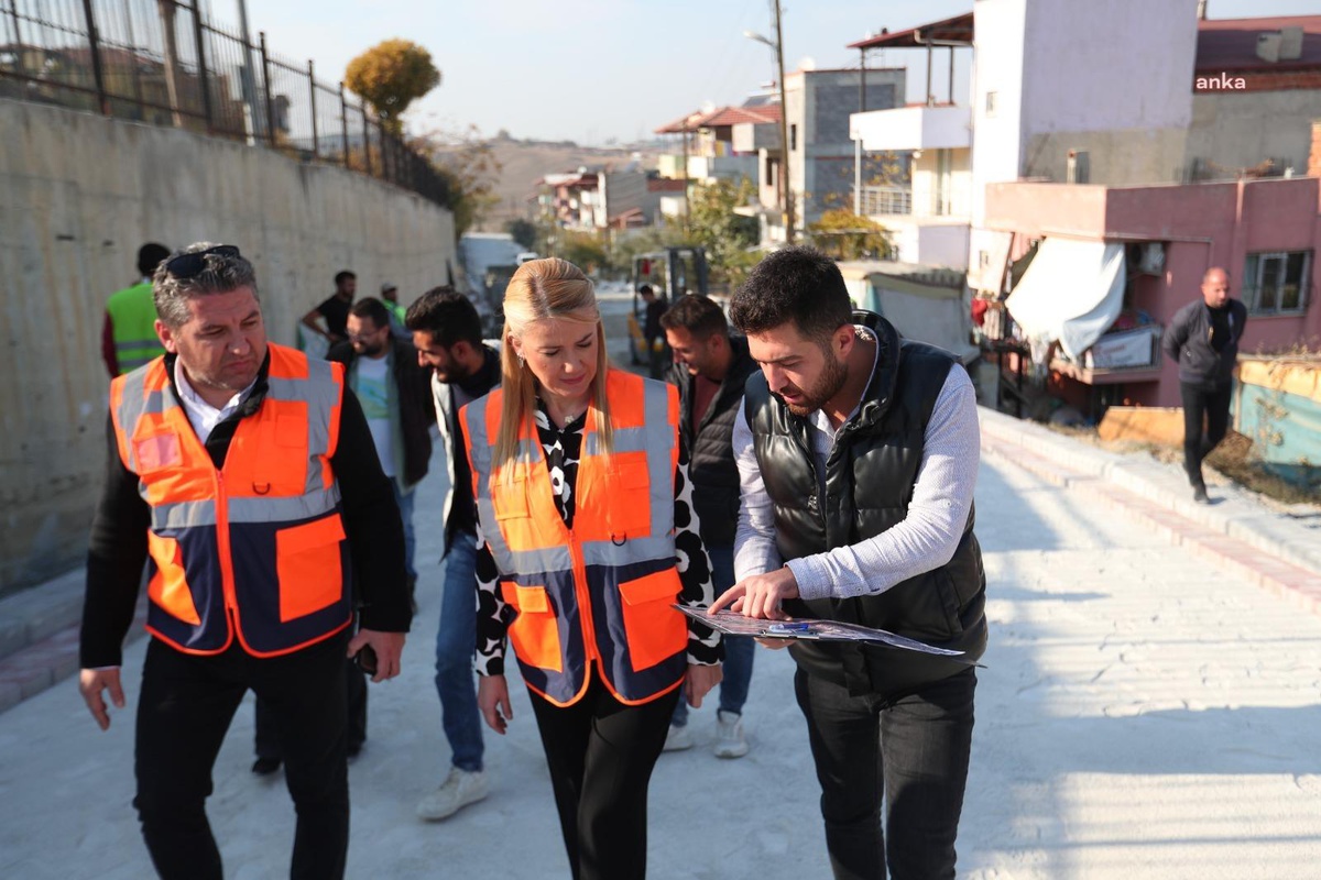 Merkezefendi Belediyesi, Yol ve Kaldırım Çalışmalarını Sürdürüyor