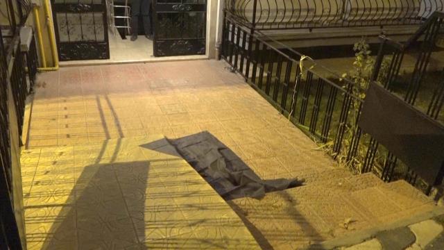 Pencereden evinin balkonuna geçmeye çalışan talihsiz kadın 5'inci kattan düşerek öldü