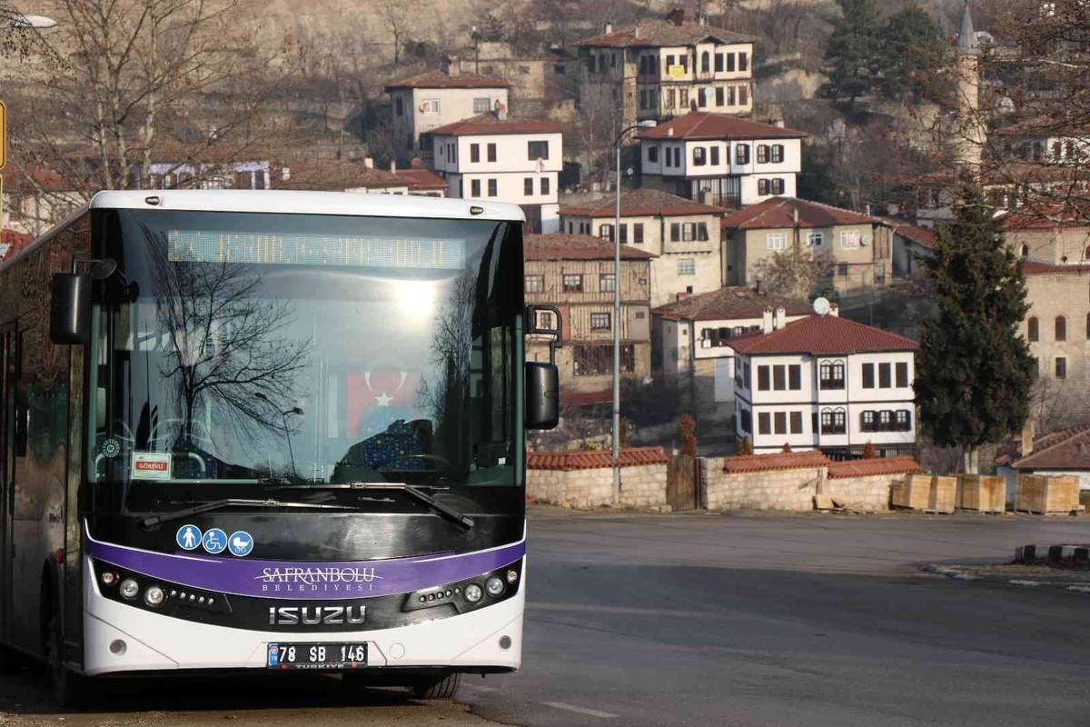 Safranbolu\'da halk otobüsü sayısı 9\'a çıkarıldı