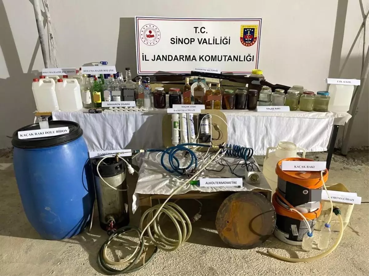 Sinop\'ta litrelerce sahte alkol, piyasaya sürülmeden ele geçti