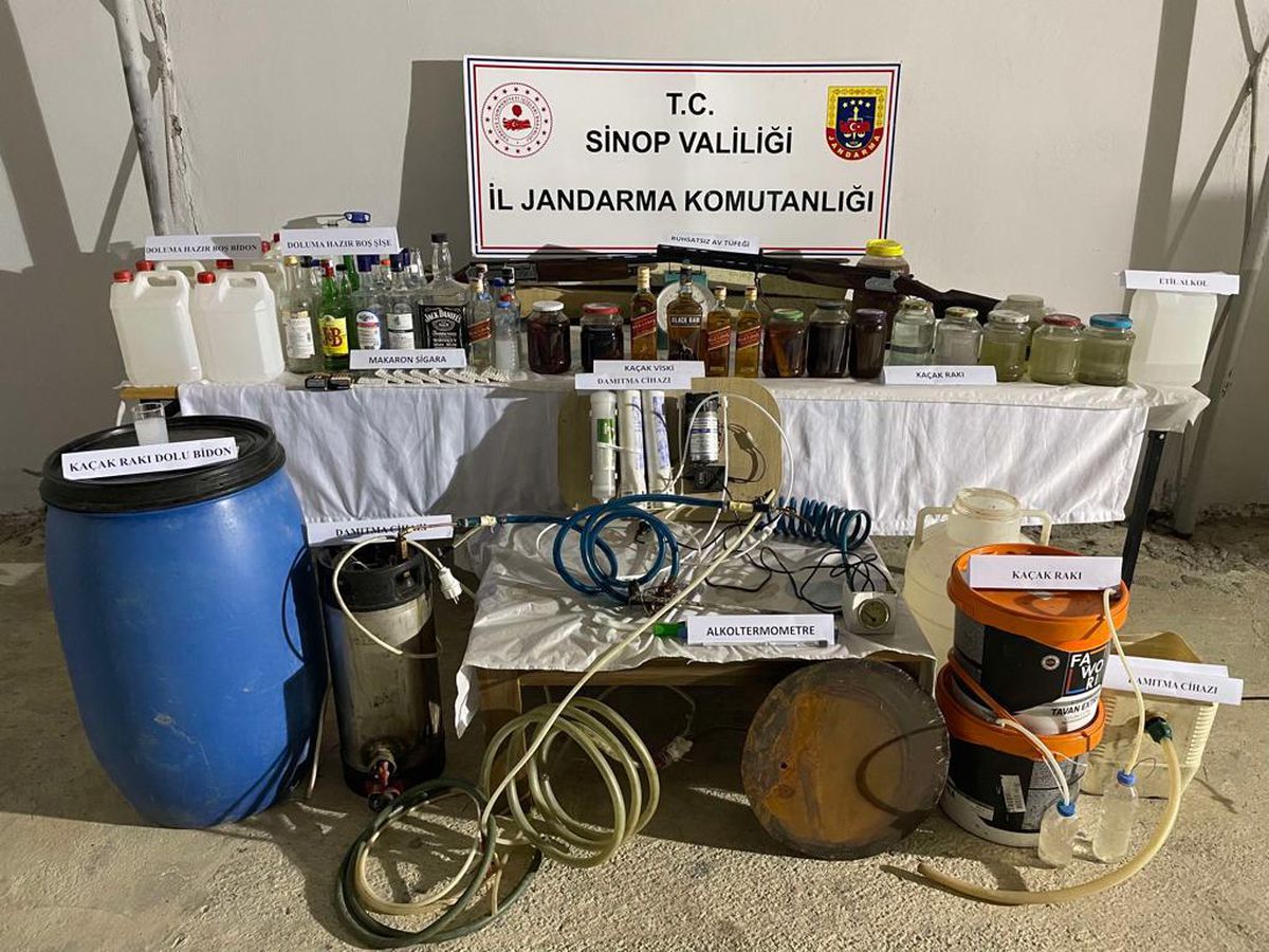 Sinop\'ta sahte içki operasyonunda 2 zanlı yakalandı