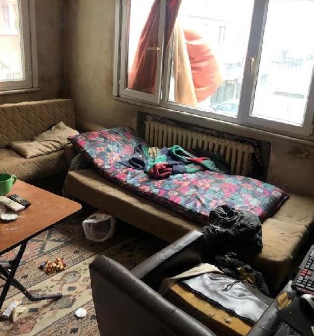 Siyanür içerek intihar eden 4 kardeşin yaşadığı eve hırsız girdi! Tek bir şey çalmış
