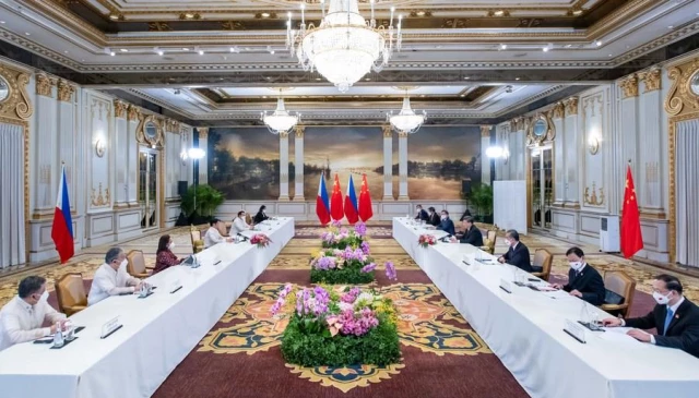 Xi: Çin, Filipinler'le İlişkilerine Stratejik Yükseklikten Bakıyor