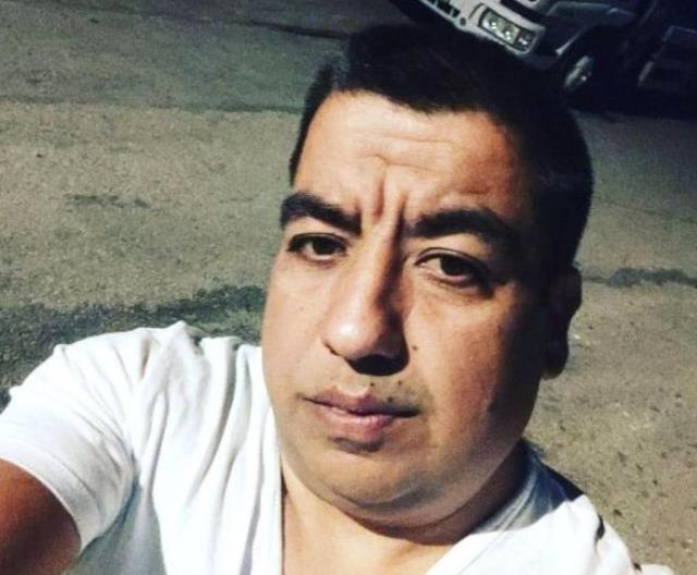 Eşini katlettikten sonra kendisini de yakarak öldürdü! Kan donduran cinayette sır perdesi aralandı Eşini katlettikten sonra kendisini de yakarak öldürdü! Kan donduran cinayette sır perdesi aralandı