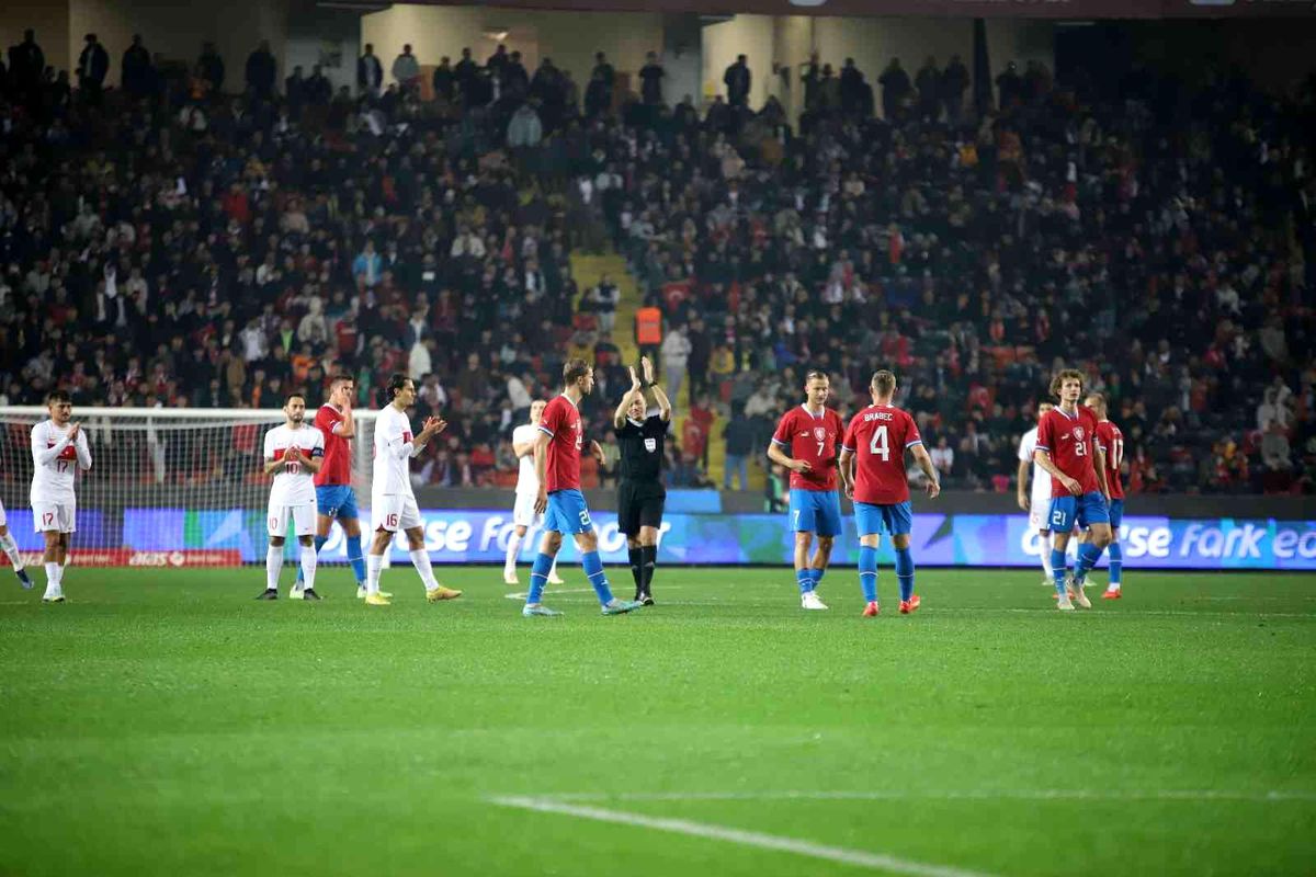 Hazırlık maçı: Türkiye: 0 Çekya: 0 (Maç devam ediyor)