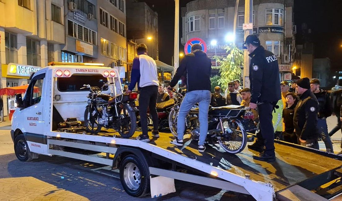 Samsun\'da uyuşturucu madde ve çalıntı motosiklet ele geçirildi