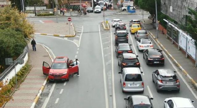 Polisi görünce yaptıkları kurnazlık, drone kamerasına yakalandı Polisi görünce yaptıkları kurnazlık, drone kamerasına yakalandı