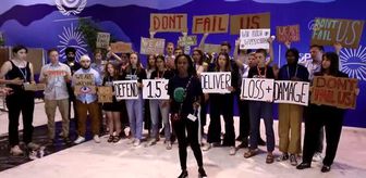 ŞARM EL ŞEYH - Mısır'da iklim aktivistleri gösteri düzenledi