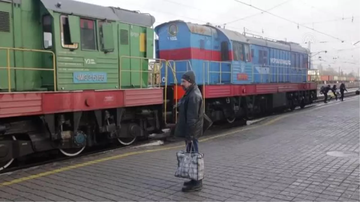 Siviller Donetsk'ten ayrılmaya devam ediyor