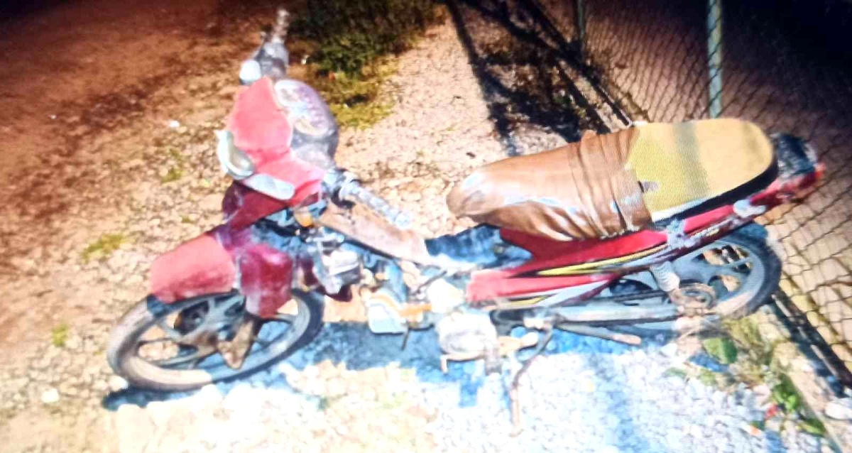 Terk edilmiş motosiklet otoparka çekildi