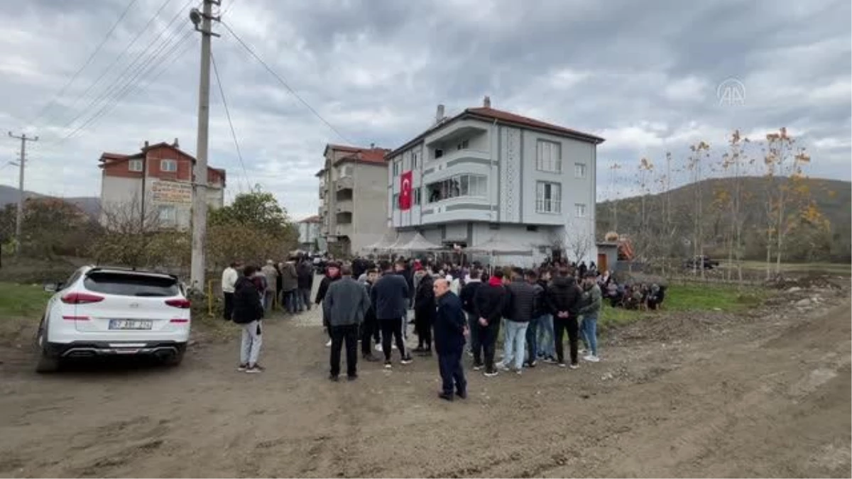 ZONGULDAK - Manisa\'daki trafik kazasında hayatını kaybeden astsubayın cenazesi defnedildi