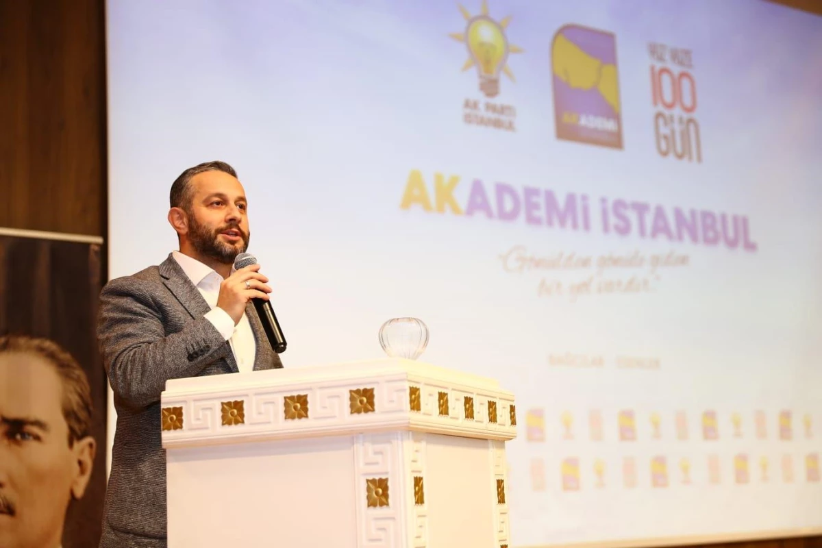 AK Parti İstanbul\'dan, teşkilata "Türkiye Yüzyılı" eğitimi