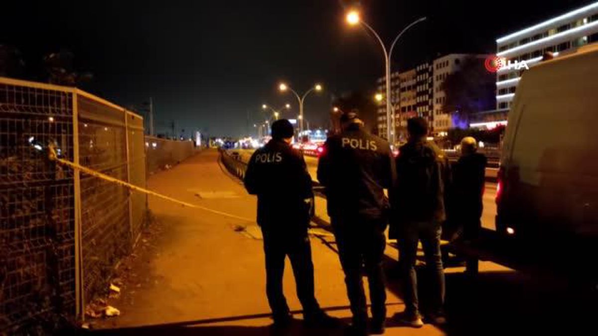 D-100 karayoluna bırakılan el arabası üstündeki şüpheli çanta fünyeyle patlatıldı