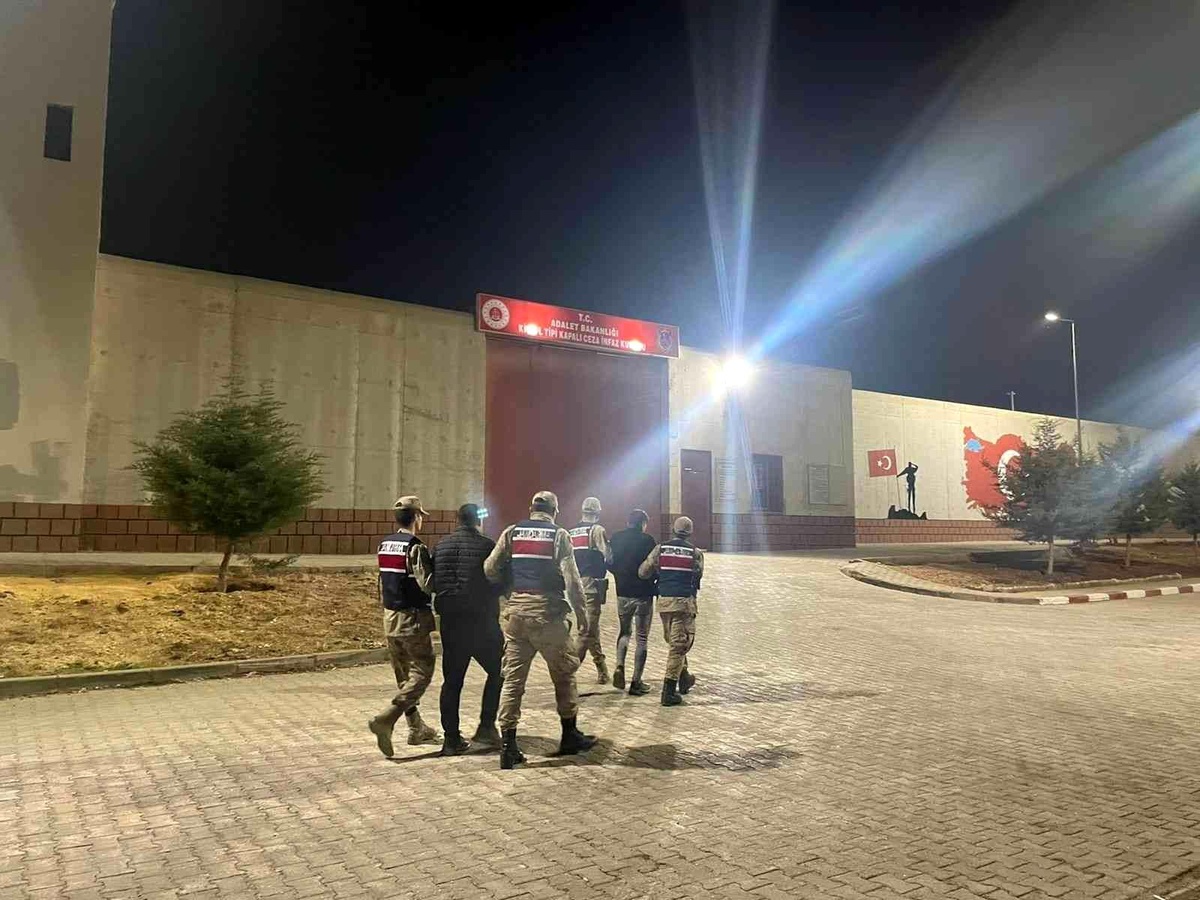 Kilis\'te 5 düzensiz göçmen yakalandı