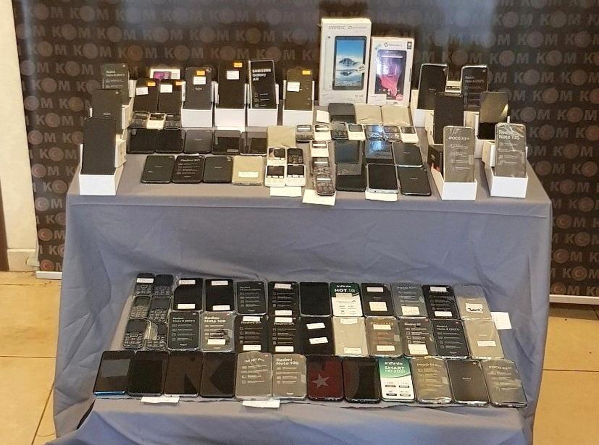 Osmaniye\'de 175 adet gümrük kaçağı cep telefonu ele geçirildi