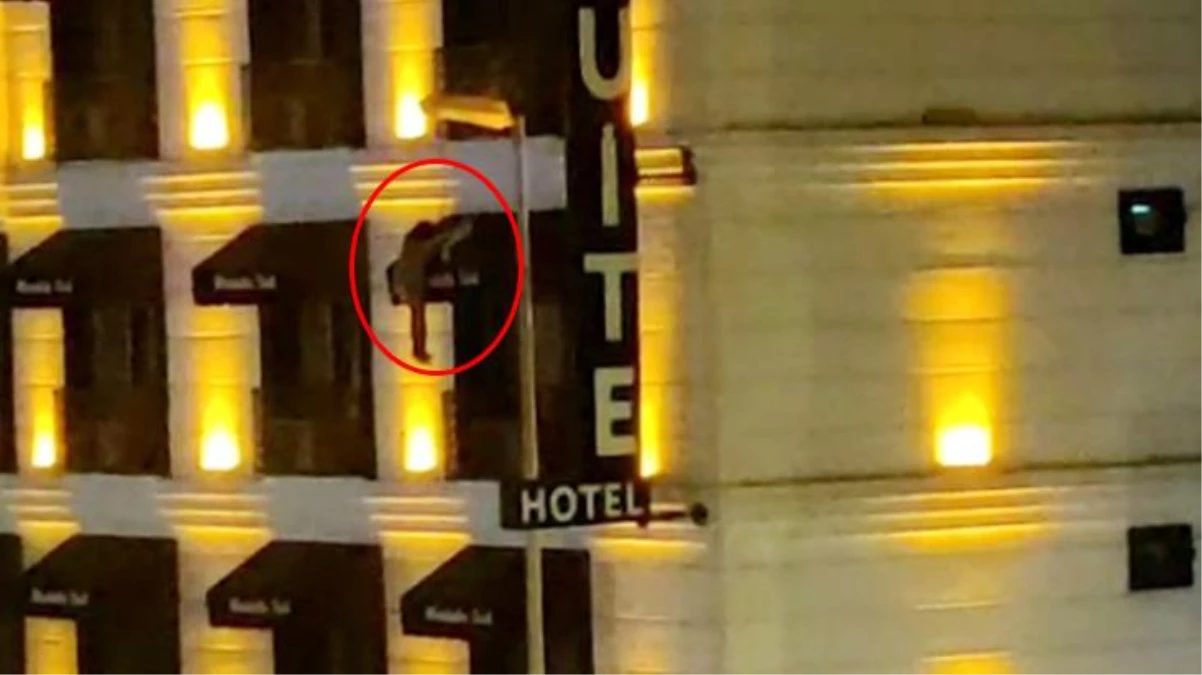 Otelin camından sarkan kadın kopan tenteyle birlikte 3. kattan yere düştü