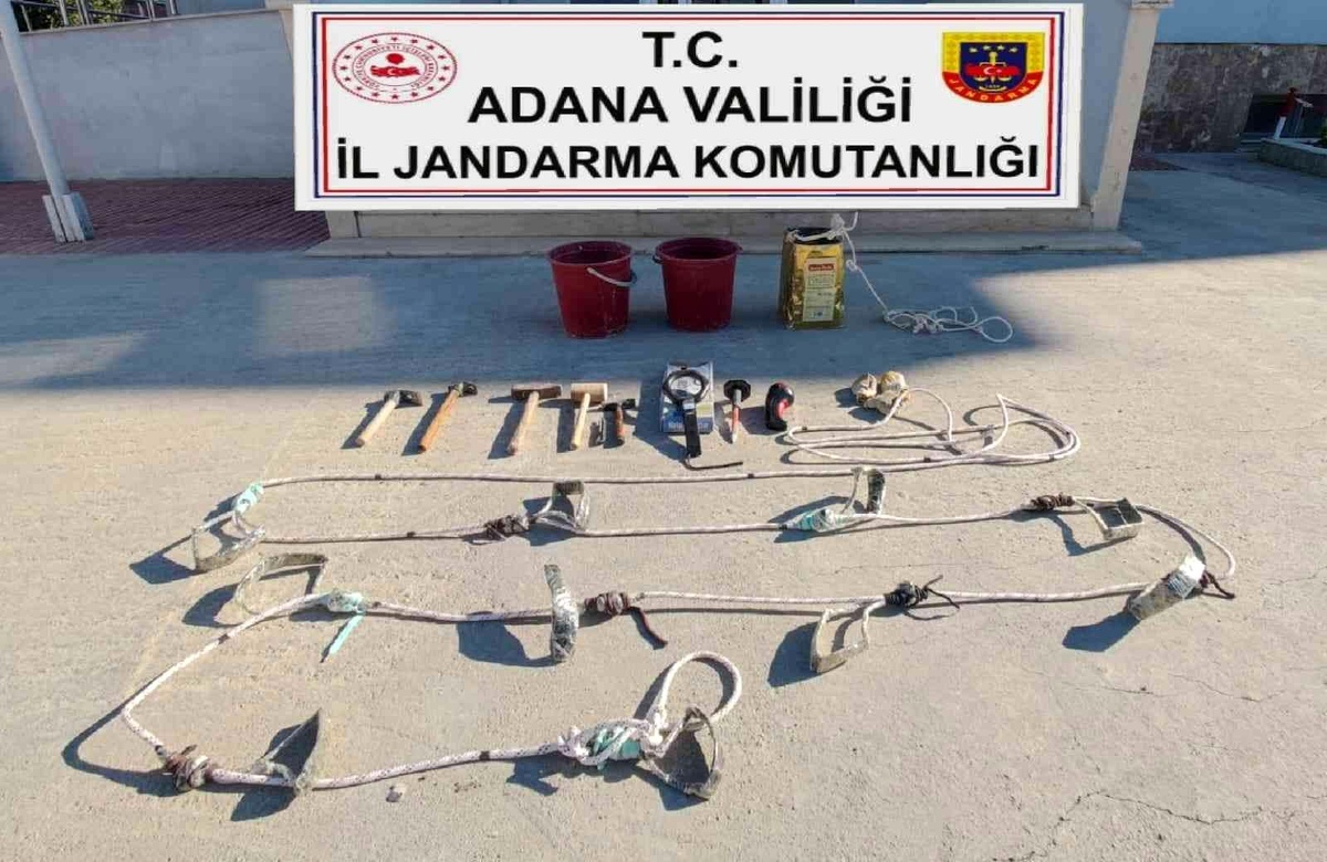Adana\'da kaçak kazı yapan 2 kişi suçüstü yakalandı