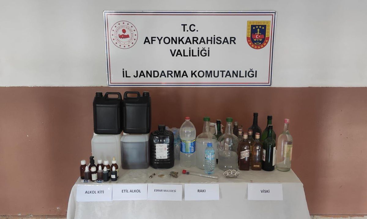 Afyonkarahisar\'da sahte içki üreten 2 kişi gözaltına alındı