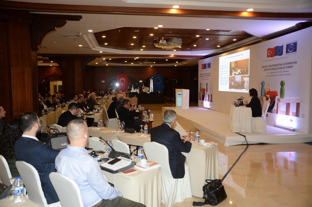 Antalya\'da "Uzlaştırma Farkındalık Artırma Semineri" düzenlendi