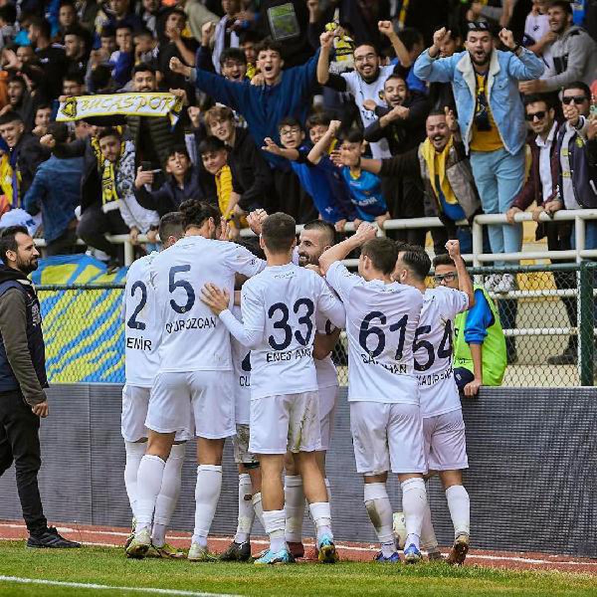 Bucaspor 1928 zirveye kuruldu