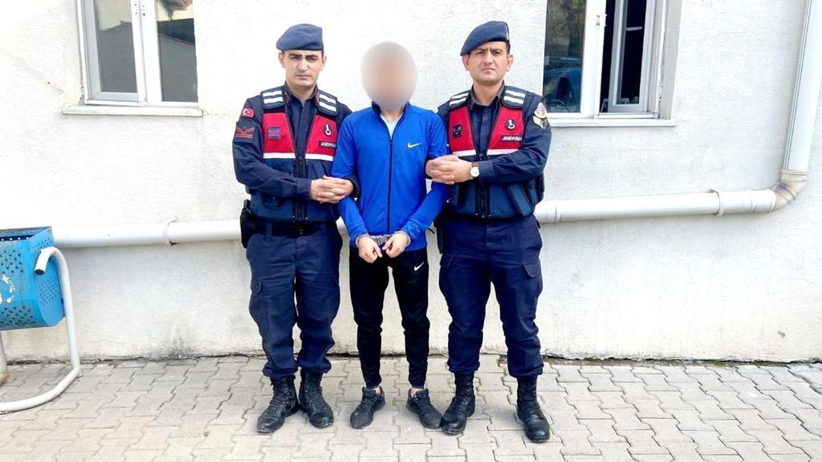 Bursa\'da 23 yıl hapis cezası bulunan şahıs jandarmaya yakalandı