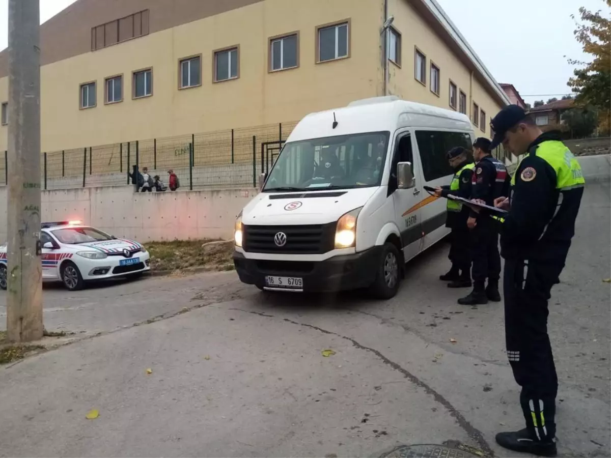 Bursa'da çeşitli suçlardan aranan 8 şüpheli yakalandı