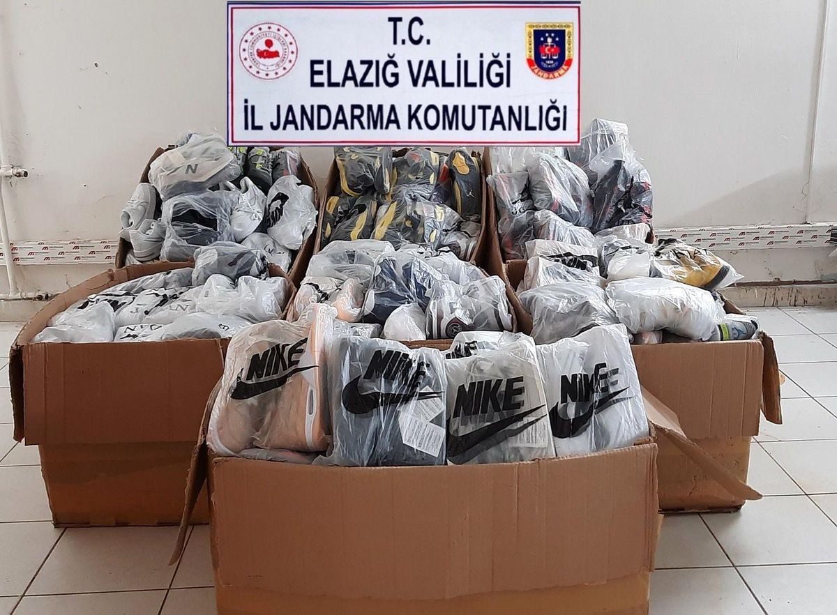 Elazığ\'da kaçakçılık operasyonunda 2 şüpheli yakalandı