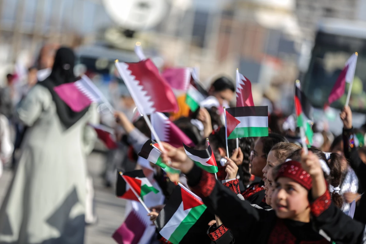 Gazze\'deki Filistinli çocuklardan Dünya Kupası\'nın ev sahibi Katar\'a destek