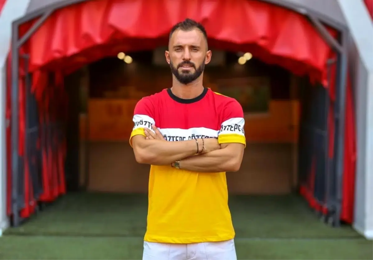 Göztepe, Emre Çolak\'ın sözleşmesini feshetti