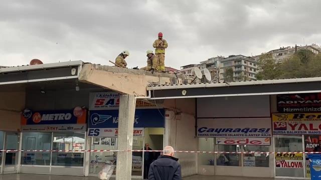 Harem Otogarı'nda yazıhanenin çatısı uçtu