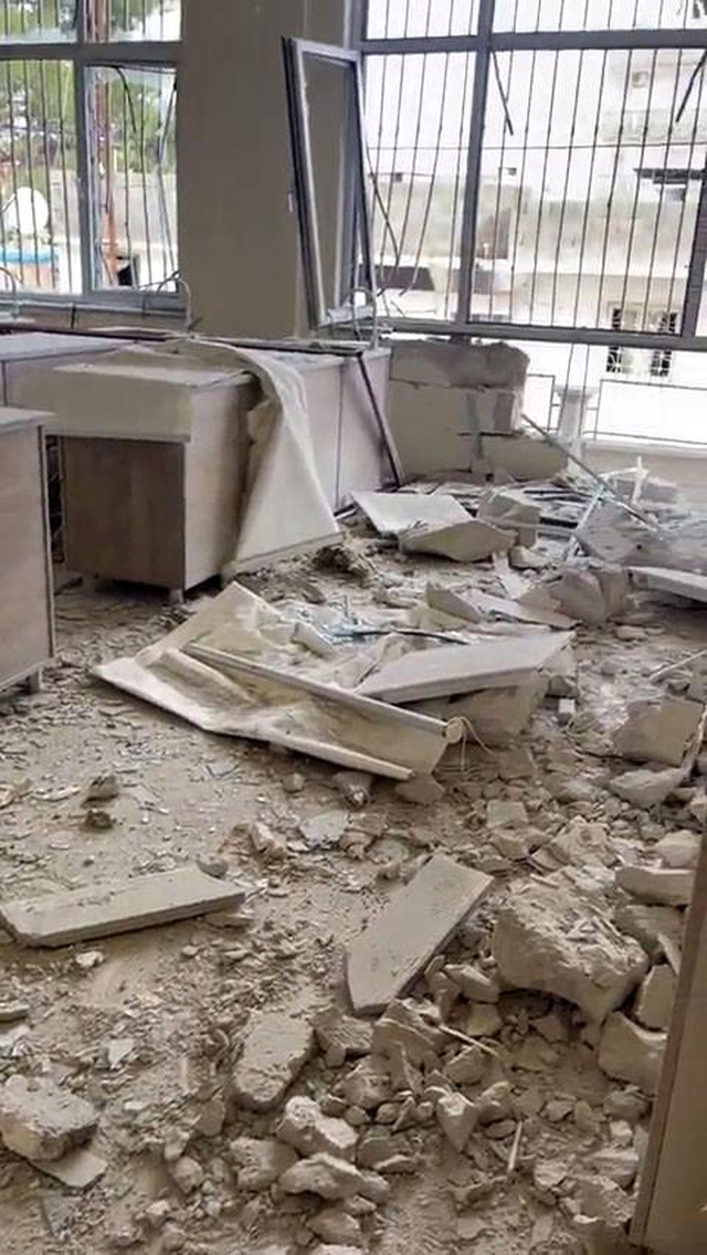 Terör örgütü YPG/PKK'nın Karkamış'ta hedef aldığı okulun içi görüntülendi Terör örgütü YPG/PKK'nın Karkamış'ta hedef aldığı okulun içi görüntülendi