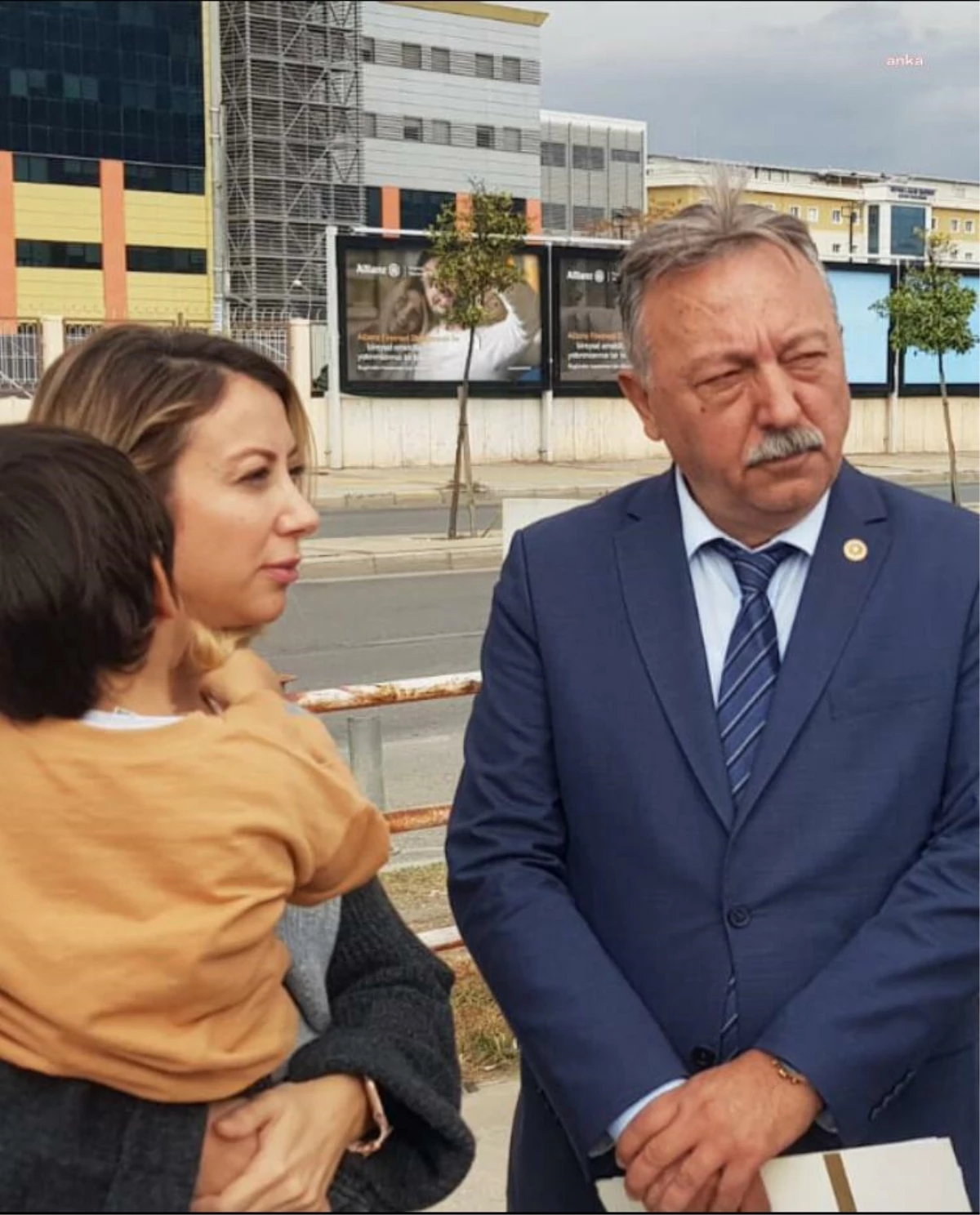 Tacettin Bayır, İzmir\'de Aylardır Kan Tahlili Yapılamayan 3 Yaşındaki Çocuğun Durumunu Bakan Koca\'ya Sordu: "Hani Sağlıkta Devrim Yapılmıştı?"