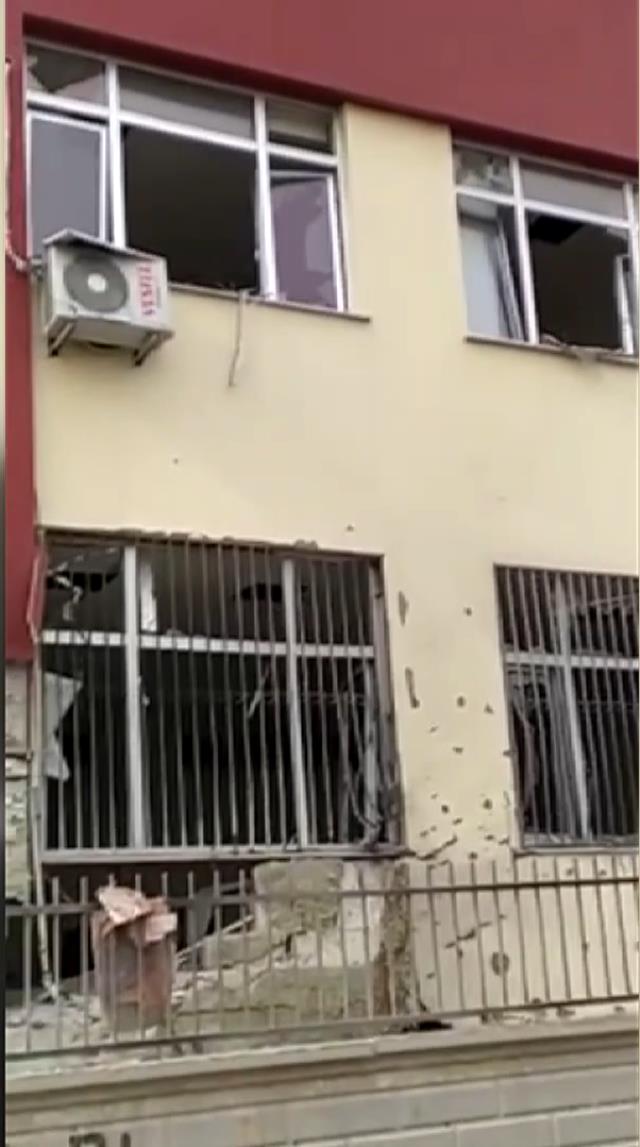 Terör örgütü tarafından fırlatılan roketinin isabet ettiği okuldan ilk görüntüler Terör örgütü tarafından fırlatılan roketinin isabet ettiği okuldan ilk görüntüler