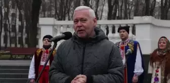 Ukrayna Ulusal Bankası Başkanı, Harkiv Kent Konseyi Başkanı Ihor Terekhov'a hatıra parası takdim etti