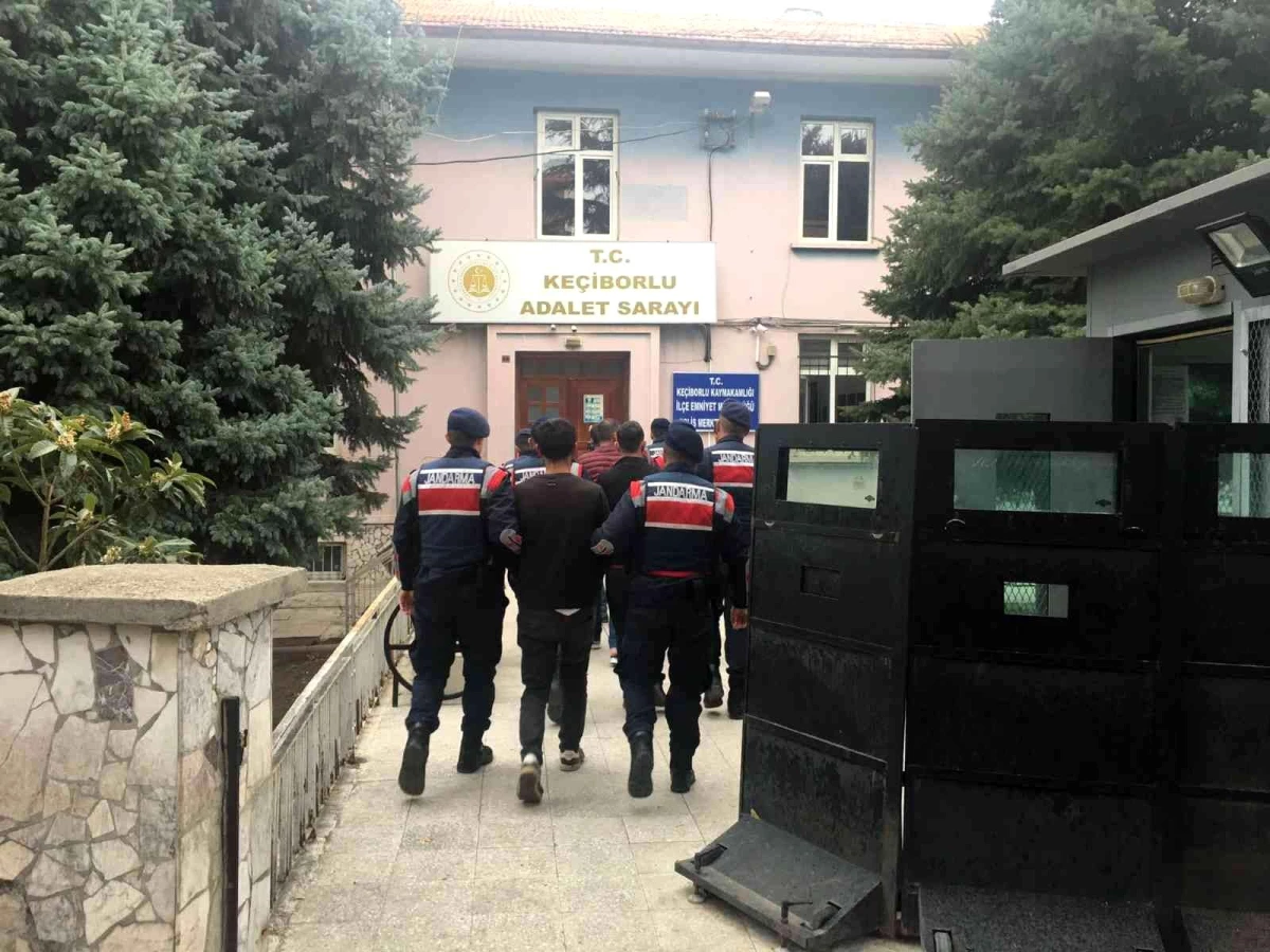 Uyuşturucu madde ile yakalanan 4 şahıs tutuklandı