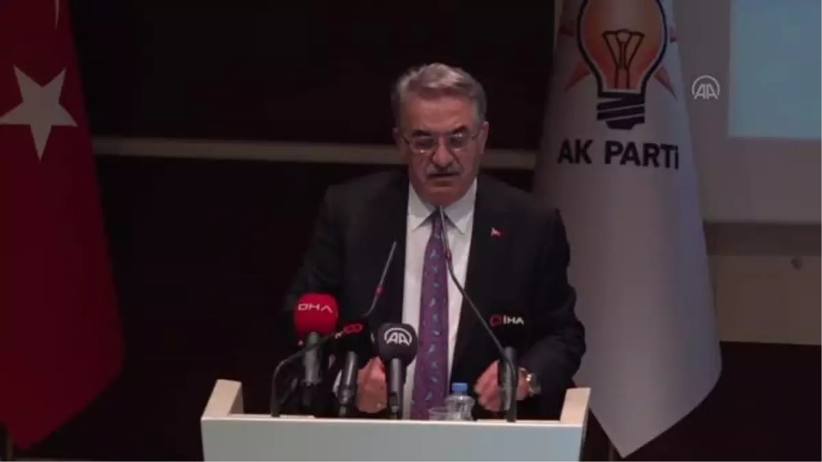 Yazıcı: "Kadınların inançları gereği başını kapaması ve açık tutması bir haktır"