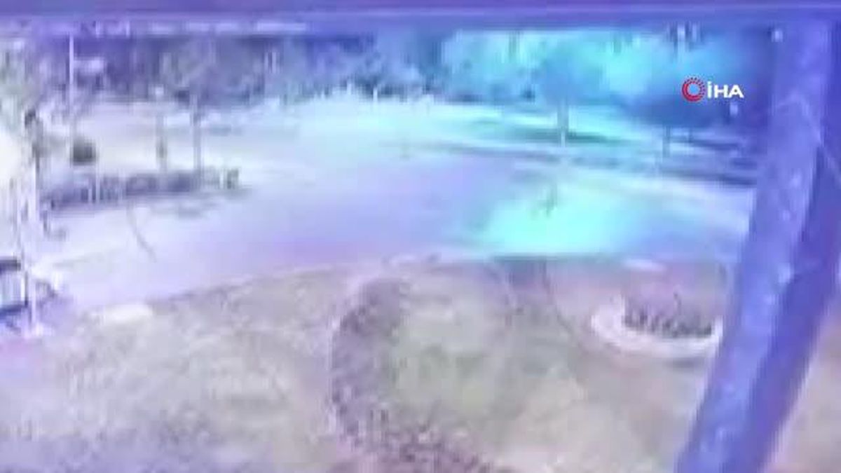 1 kişinin öldüğü feci kazanın görüntüleri ortaya çıktı... Otomobil defalarca böyle takla attı