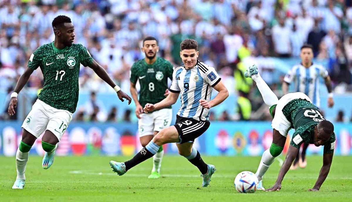Arjantin galibiyeti sonrası Suudi Arabistan\'da yarın resmi tatil ilan edildi