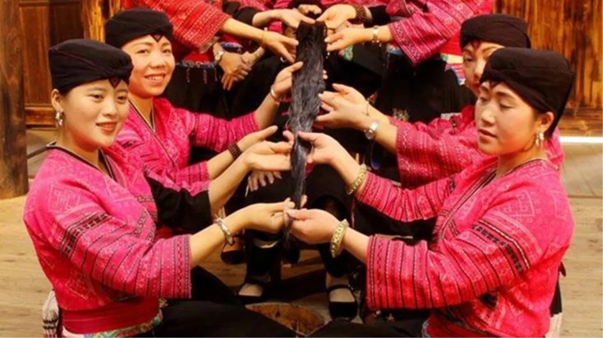 Çin\'de yaşayan bu kadınların saçı 2 metreden uzun! Sırları ise çok basit