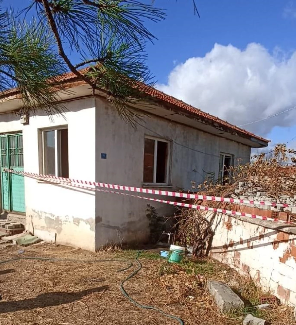 Denizli\'de yalnız yaşadığı evinde yangın çıkan yaşlı adam hayatını kaybetti