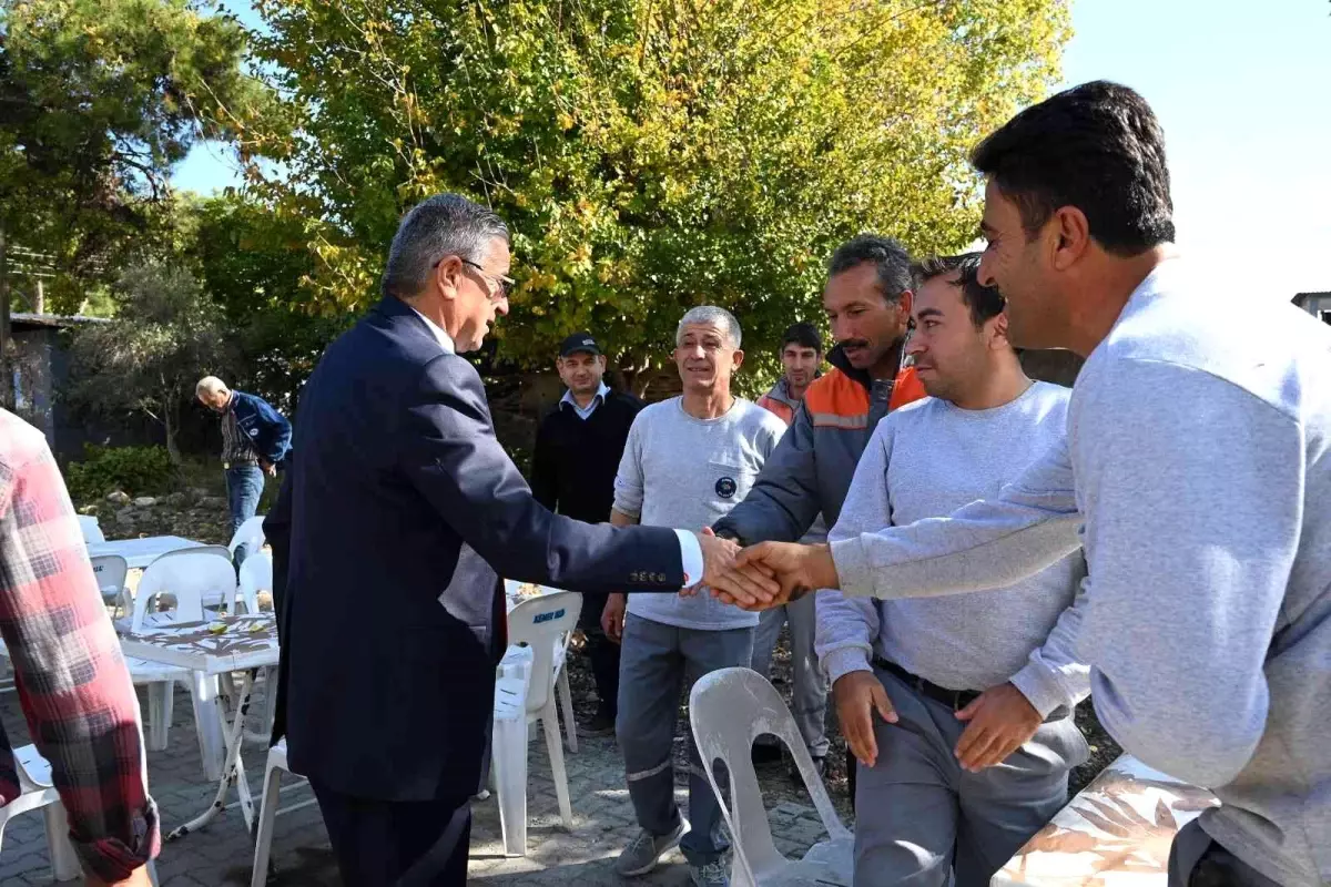 Dere ıslah çalışmaları tamamlanan mahallede yemekli kutlama