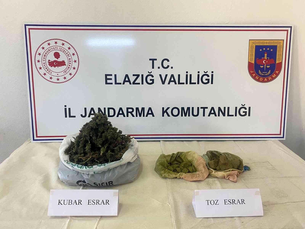 Elazığ\'da 1,5 kilo esrar ele geçirildi: 2 gözaltı