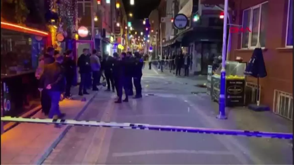 ESKİŞEHİR-BARLAR SOKAĞINDA SİLAHLI KAVGA: 2 YARALI